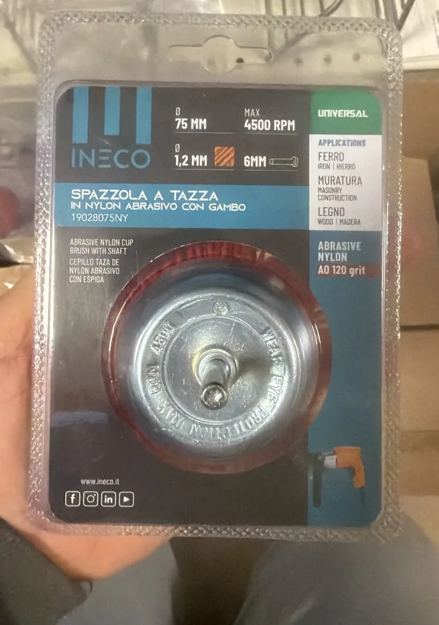 SPAZZ.TAZZA C/GAMBO NYLON ABRASIVO MM.75